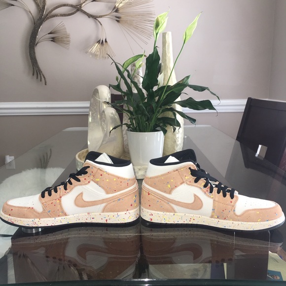 Nike Jordan 1 Mid SE Brushstroke NWB - Picture 8 of 14